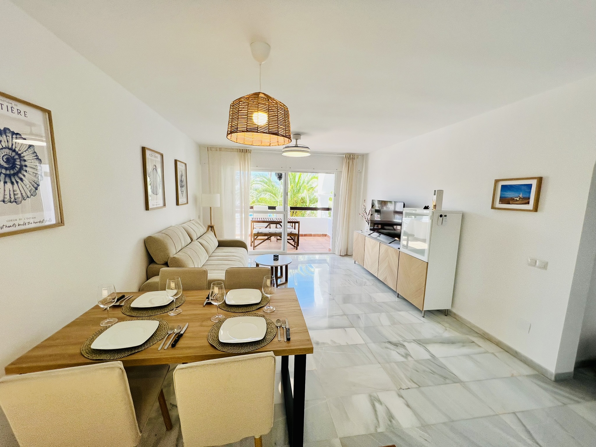 Salón y comedor del apartamento
